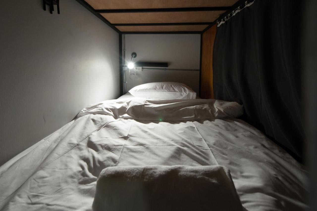 4Share Hostel (Adults Only) Μπανγκόκ Εξωτερικό φωτογραφία
