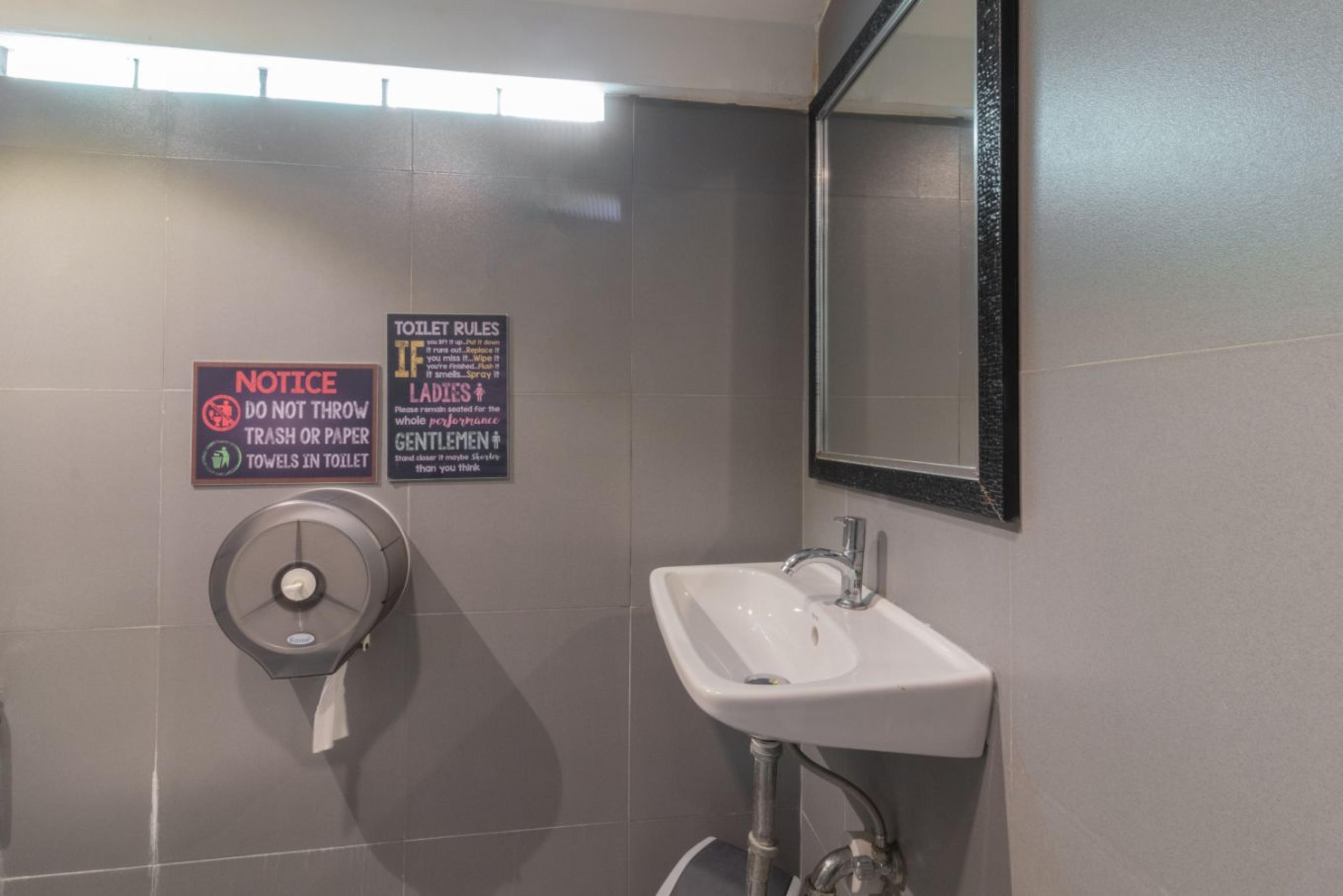 4Share Hostel (Adults Only) Μπανγκόκ Εξωτερικό φωτογραφία