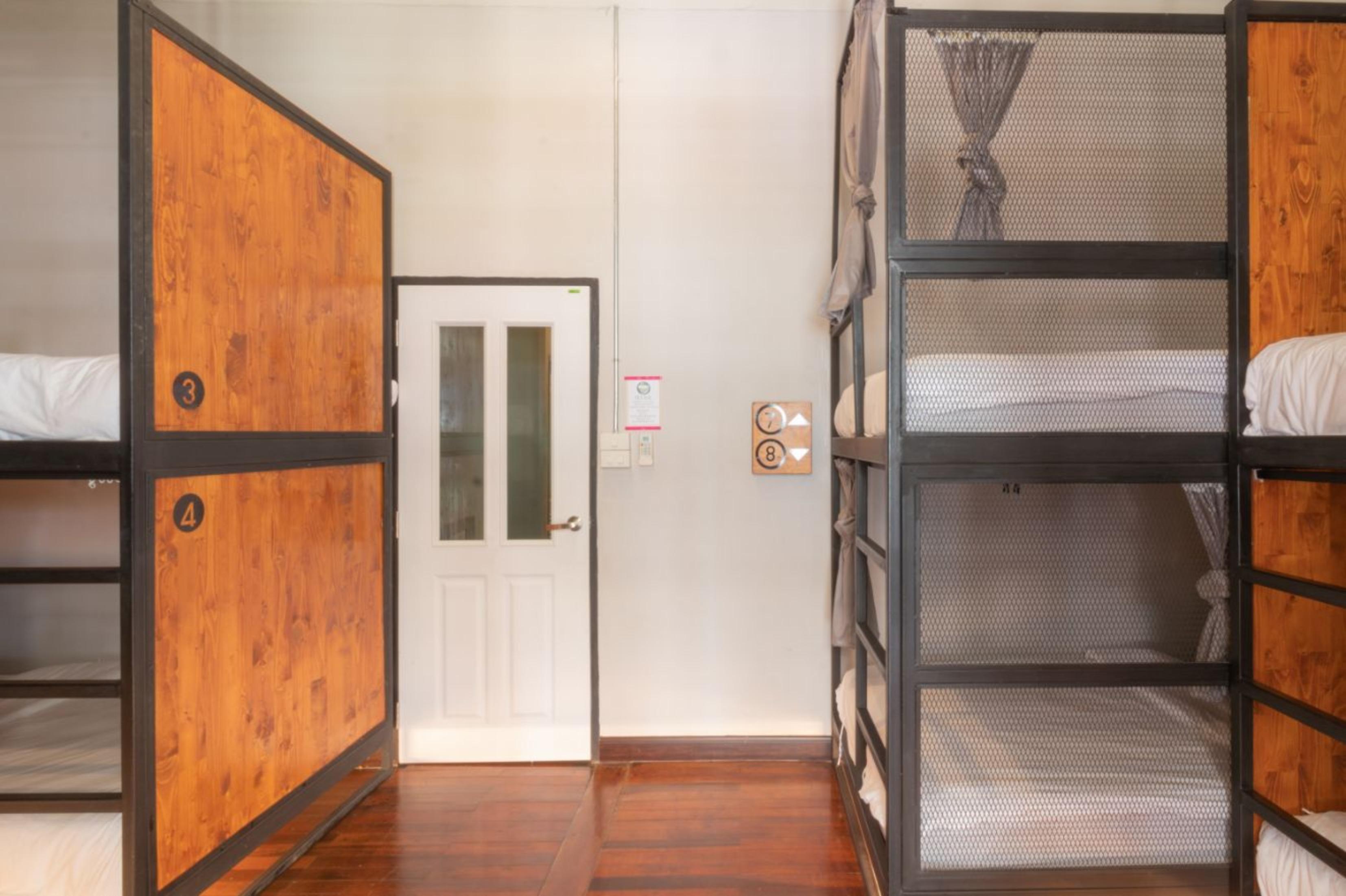 4Share Hostel (Adults Only) Μπανγκόκ Εξωτερικό φωτογραφία